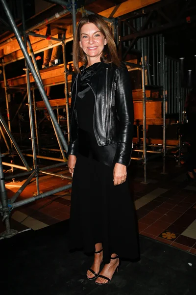 Look 10